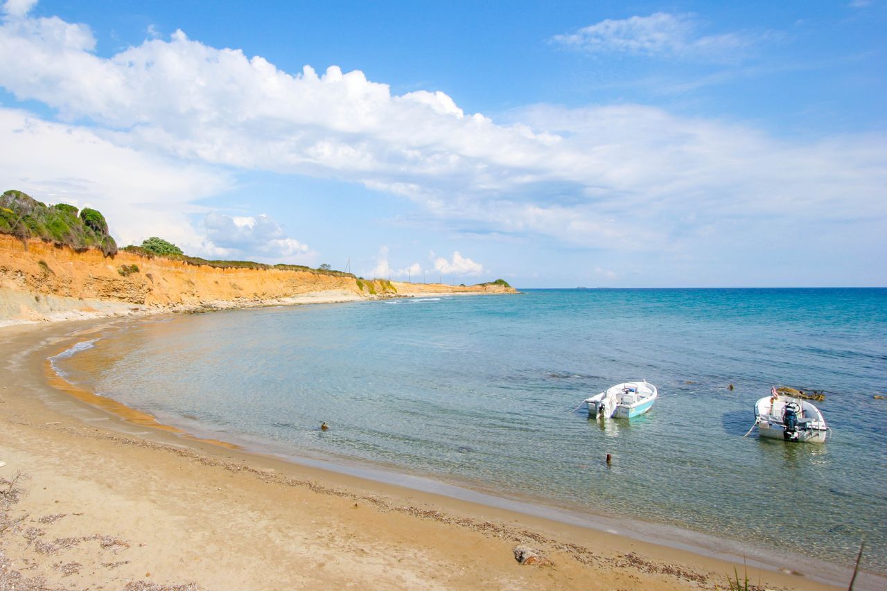 Alonaki Bay